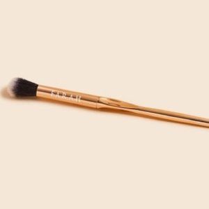 F.A.R.A.H. Tapered Blending Brush